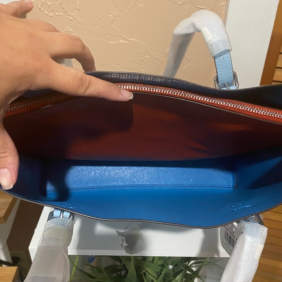 Coach Zippered Tote NWT - Picture 7 of 12
